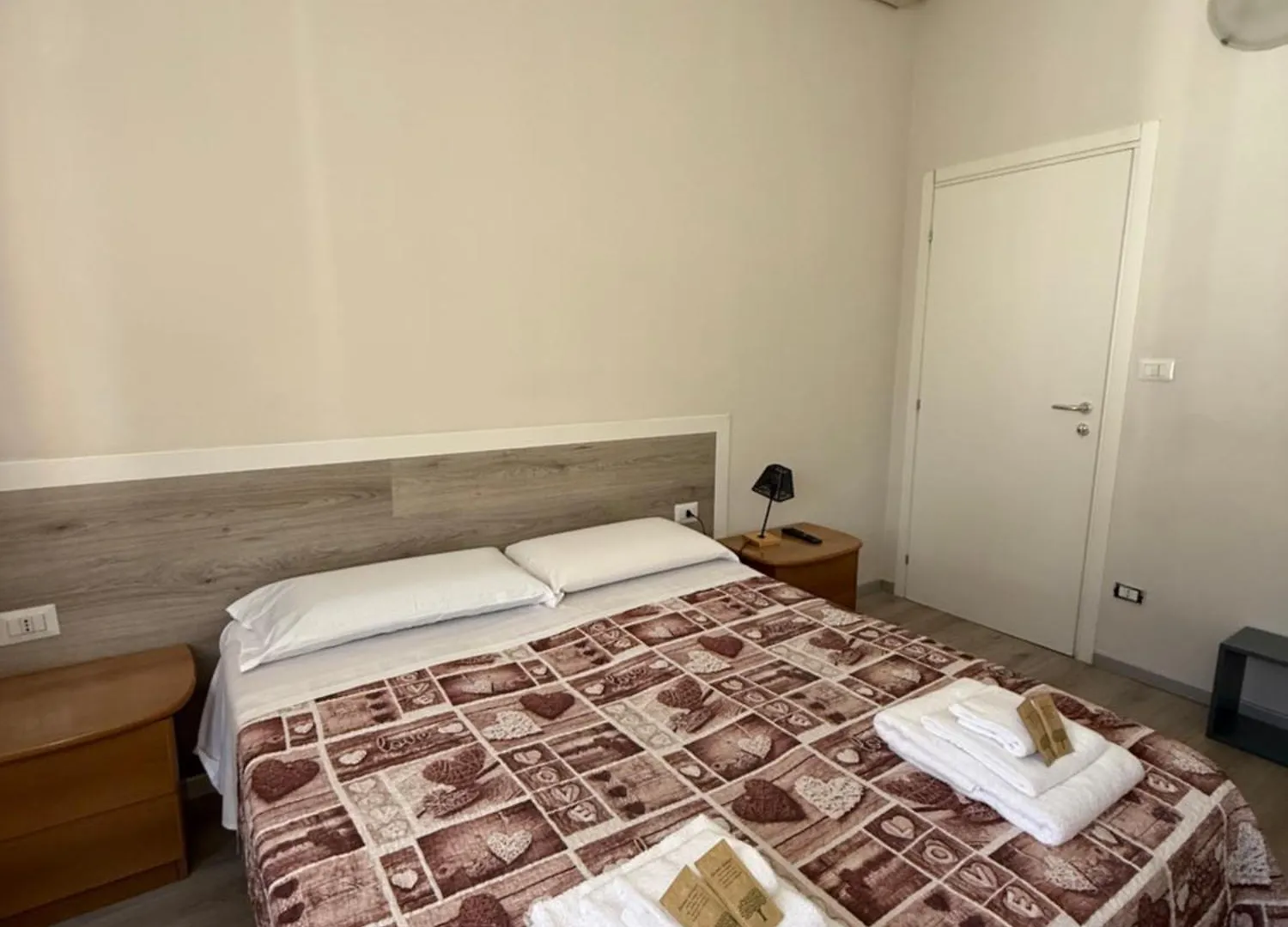 Pensión Easyrooms One Parma